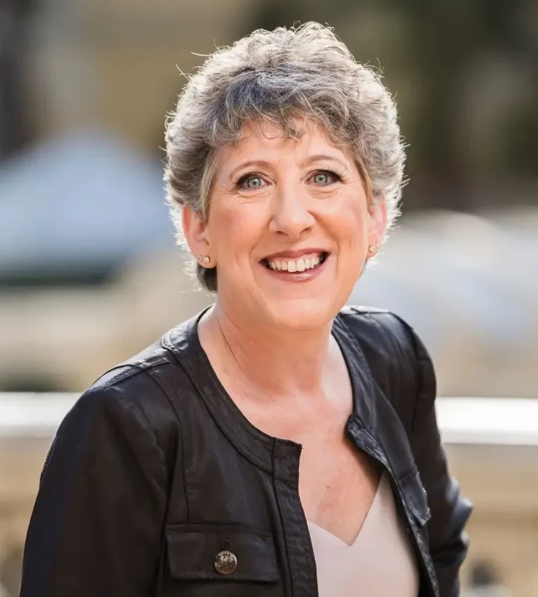 Dr Carolyn M rubin